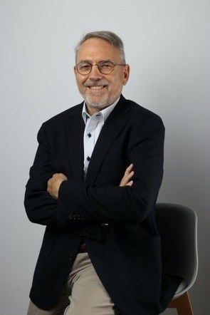 Dieter Steinberger
Geprüfter Finanzanlagenfachmann IHK
Fachexperte für globale Finanzthemen und Ruhestandsplanung  - Bild 2