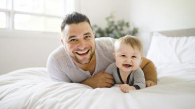 Vaterschaftsfeststellung – 3 gerichtliche Verfahren vorgestellt - BERATUNG.DE