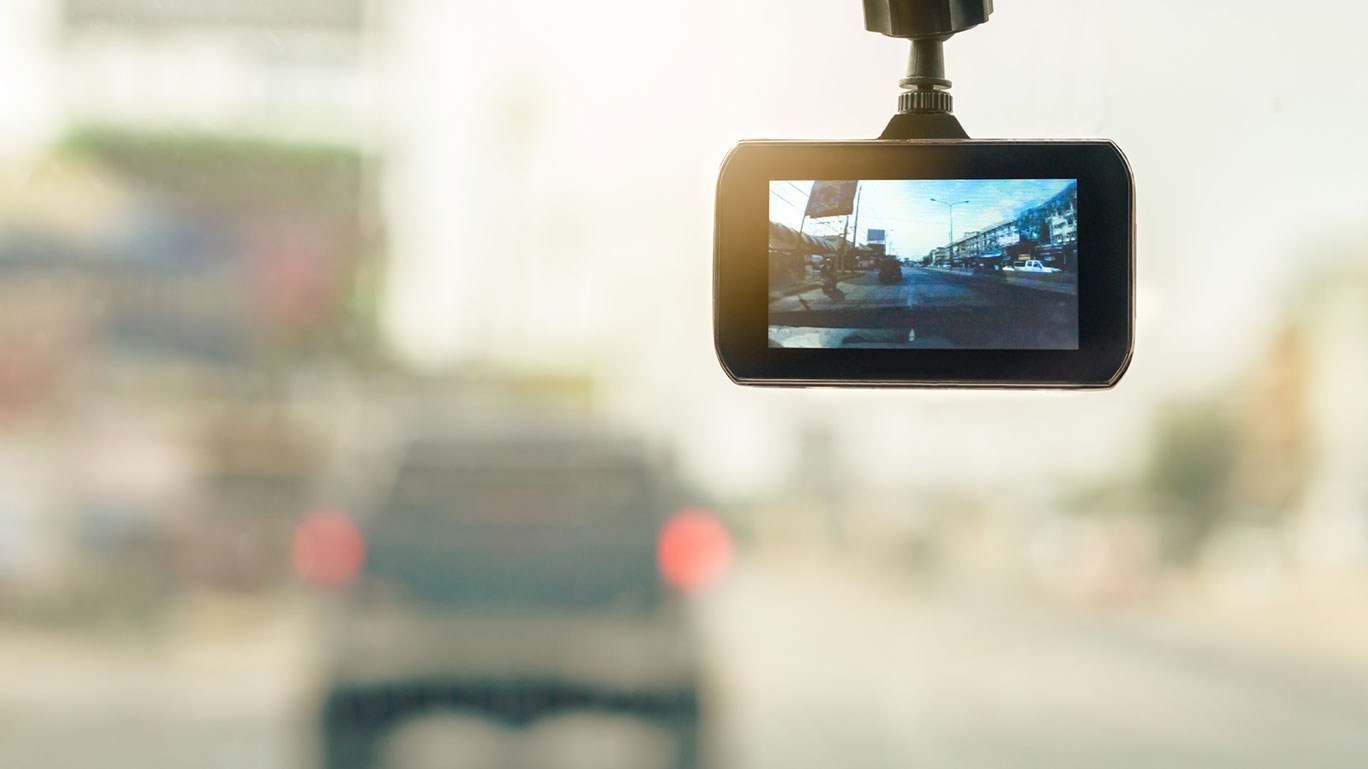 Beobachtung des Verkehrsgeschehens mit einer Dashcam